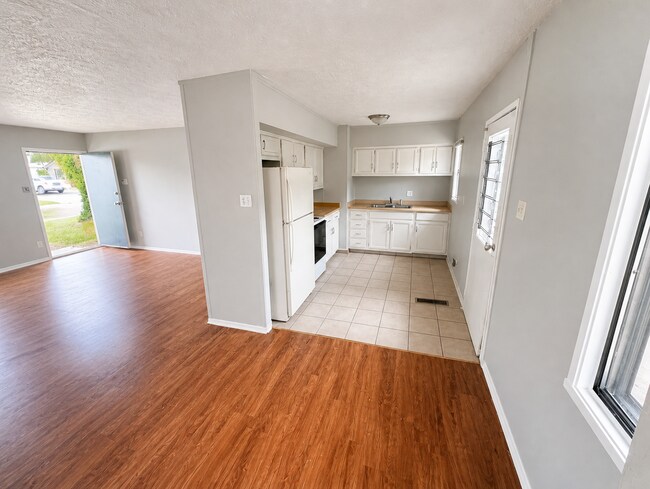 Foto del edificio - 5602 Glencoe St