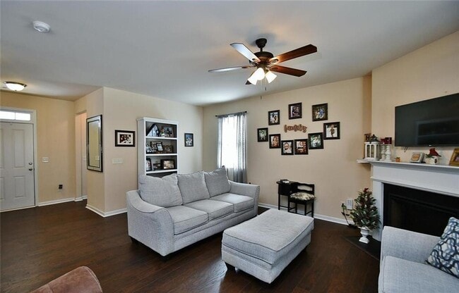 Foto del edificio - 3110 Boxwood Crossing