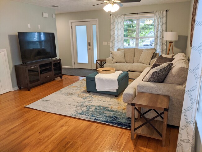 Foto del edificio - 1300 Arthur Ave