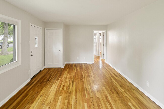 Building Photo - 1710 Tyson Dr