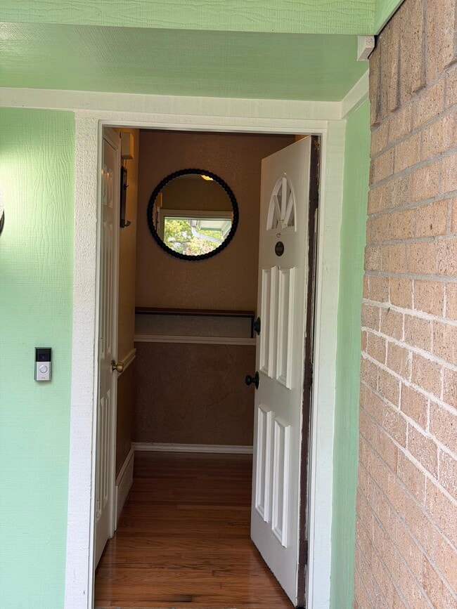 Building Photo - 934 Flagstone Dr