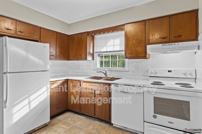 Building Photo - 1036 Whitehall Pl