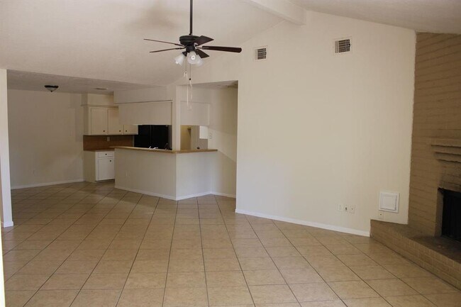 Foto del edificio - 1002 Cheyenne Meadows Dr