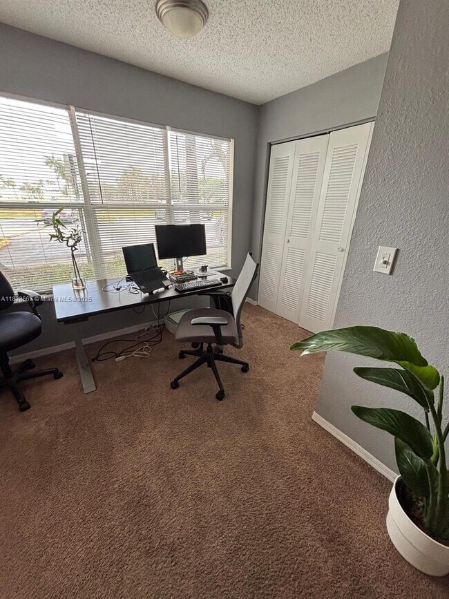 Foto del edificio - 12620 Vista Isles Dr