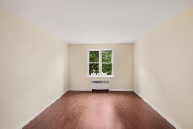 Foto del edificio - 640 W 231st St