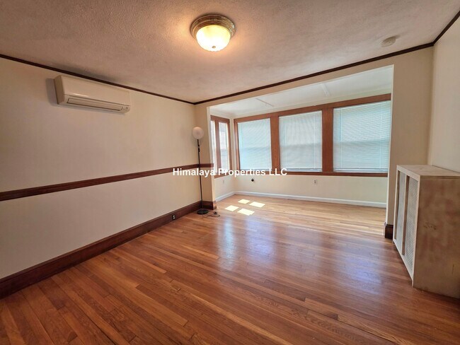 Building Photo - 33 Blenford Rd