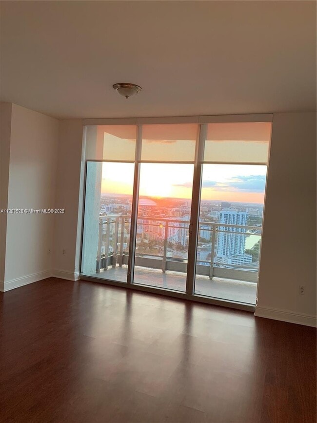 Foto del edificio - 90 SW 3rd St