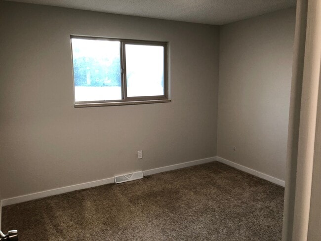 bedroom2 - 828 Ulysses St