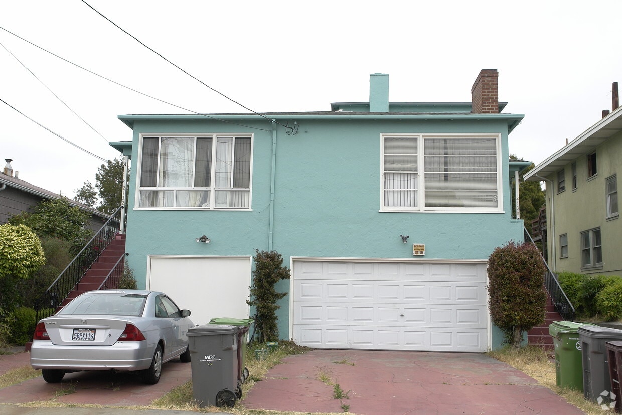 Building Photo - 2130-2132 7th Ave