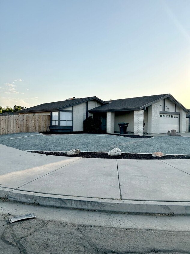 Primary Photo - NE 3 bedroom home on spacious size lot