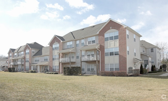 Building Photo - Mae Brook At Renaissance