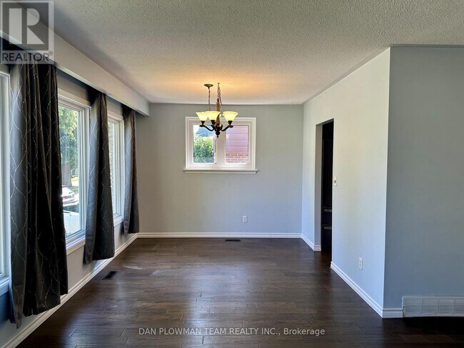 Photo du bâtiment - 775 Ascot Ave