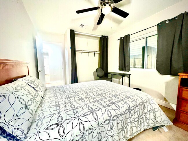 Foto del edificio - 12755 Thomas Sumter St