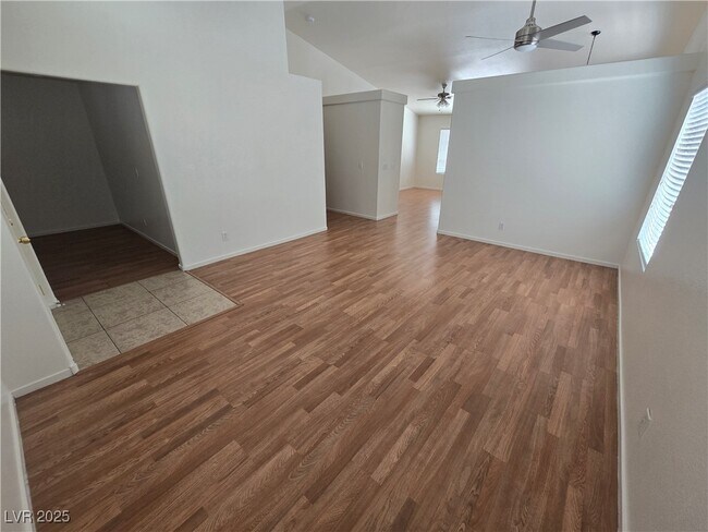 Foto del edificio - 5120 Wedmore Ct
