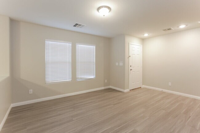 Building Photo - 8521 Wildheart Ranch St