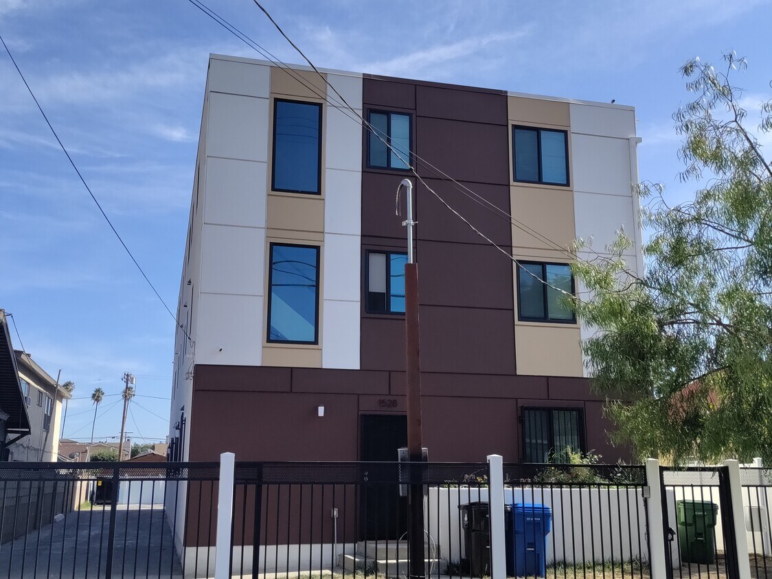 213 Townhouses for Rent in Los Angeles, CA Westside Rentals