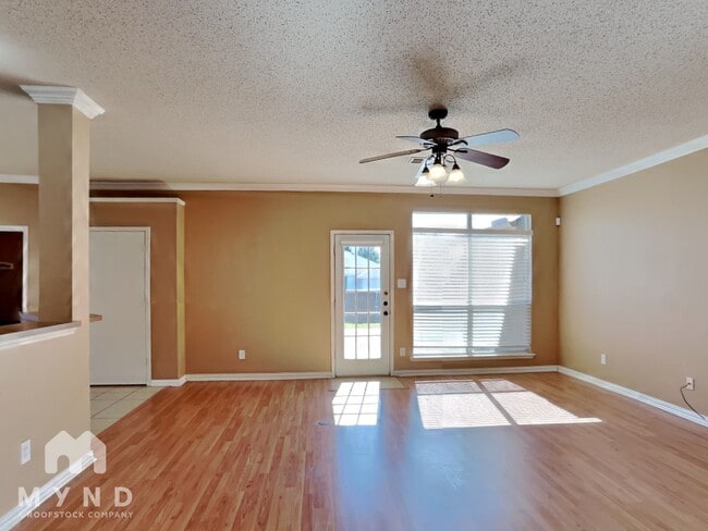 Foto del edificio - 5505 Stonemoss Dr