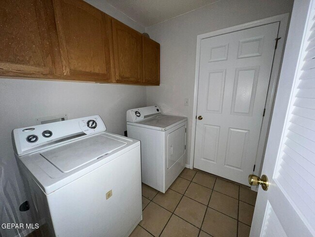 Building Photo - 14120 Robert Ituarte Dr