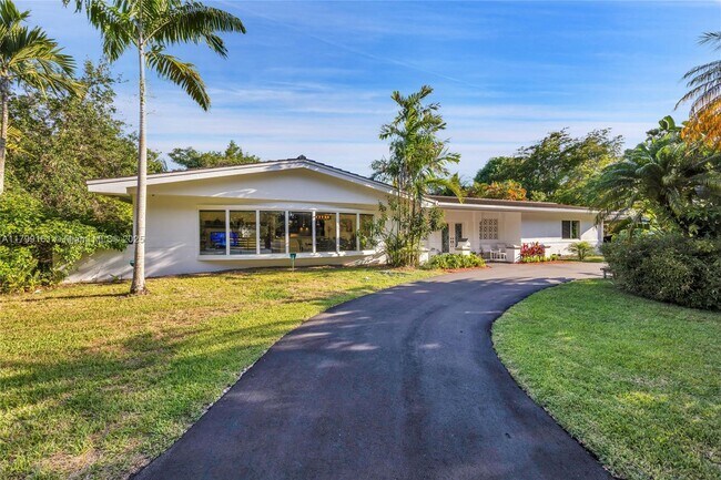 Foto del edificio - 6970 SW 124th St