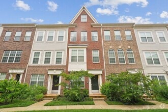 Building Photo - 7119 Rowlock Aly
