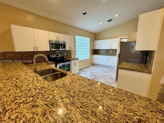 Foto del edificio - 3393 SW 180th Way