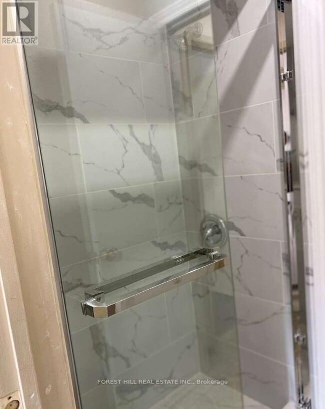 Building Photo - 1641 Victoria Park Ave