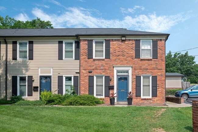 Foto del edificio - 5025 Hillsboro Pike