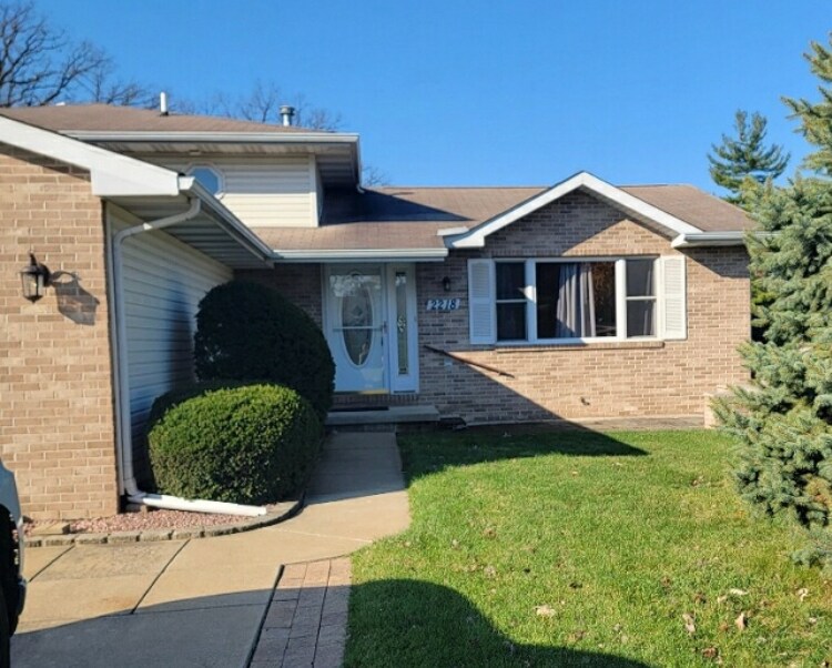 2218 Meadow Ln, Schererville, IN 46375 House Rental in Schererville