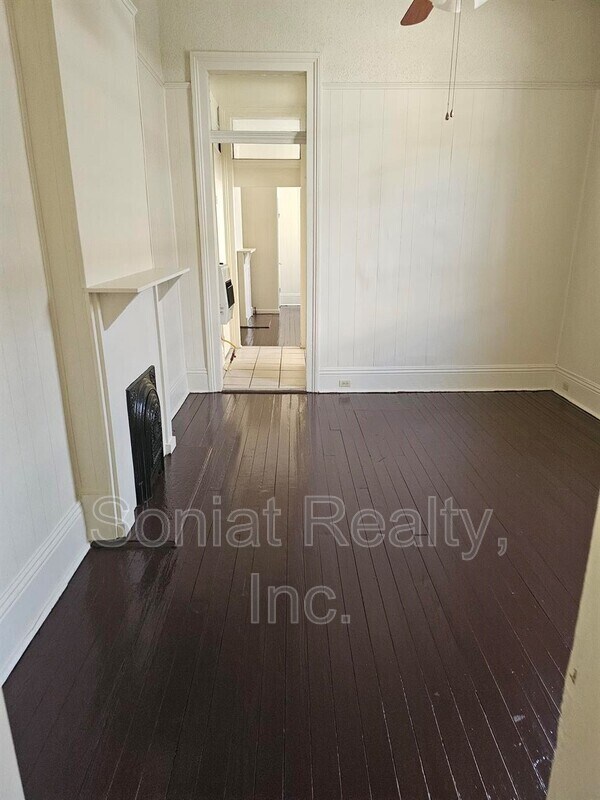 Building Photo - 606 S Scott St