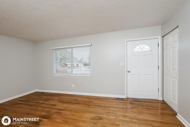 Foto del edificio - 3600 Ember Cir, Louisville, KY 40299