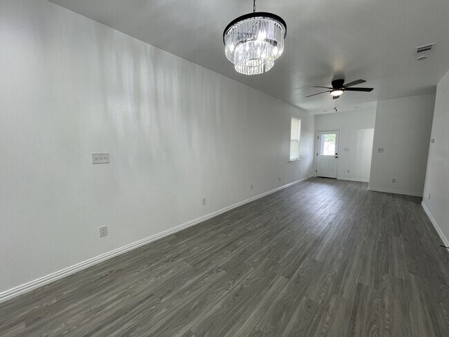 Foto del edificio - 3307 Collin St
