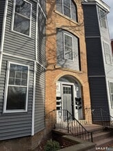 Building Photo - 177 Chestnut St