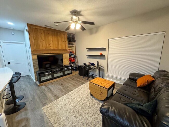 Foto del edificio - 908 Poplar St