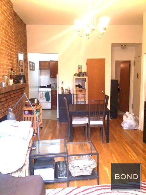 Building Photo - 157 W 75th St