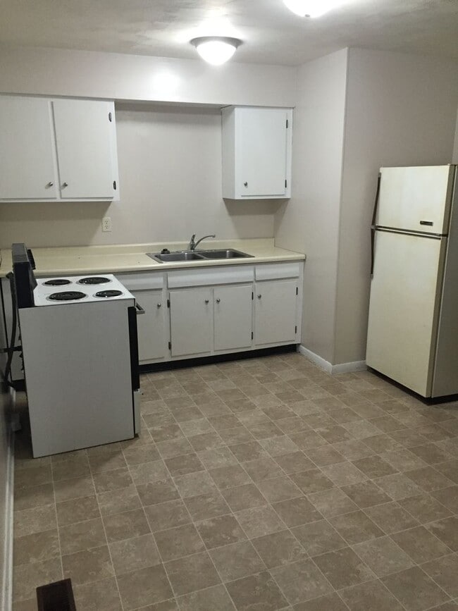 Foto del edificio - Updated 3BR Plain Township Ranch