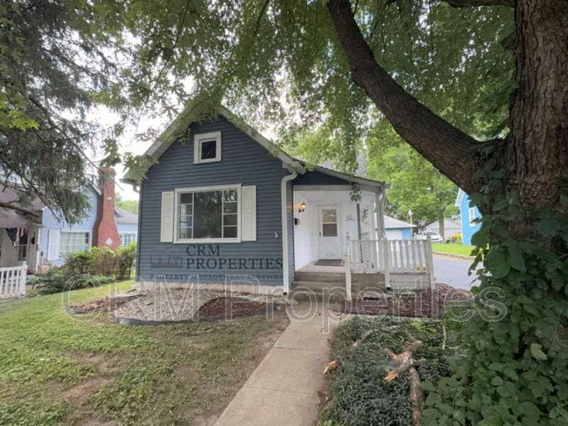 Primary Photo - 1041 S Webster St