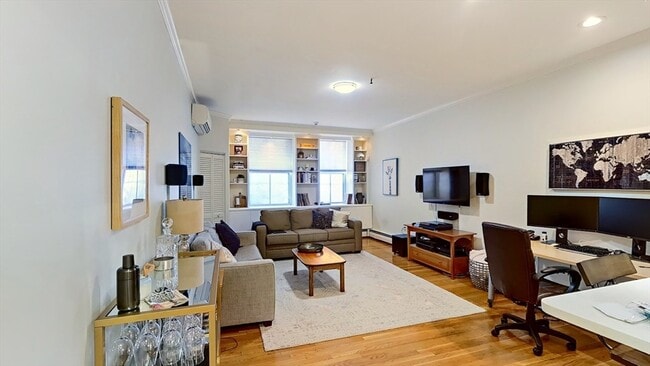 Building Photo - 258 Marlborough St