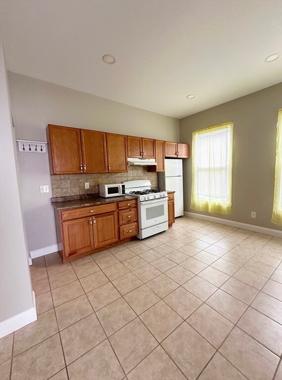 Building Photo - 285 Whipple St