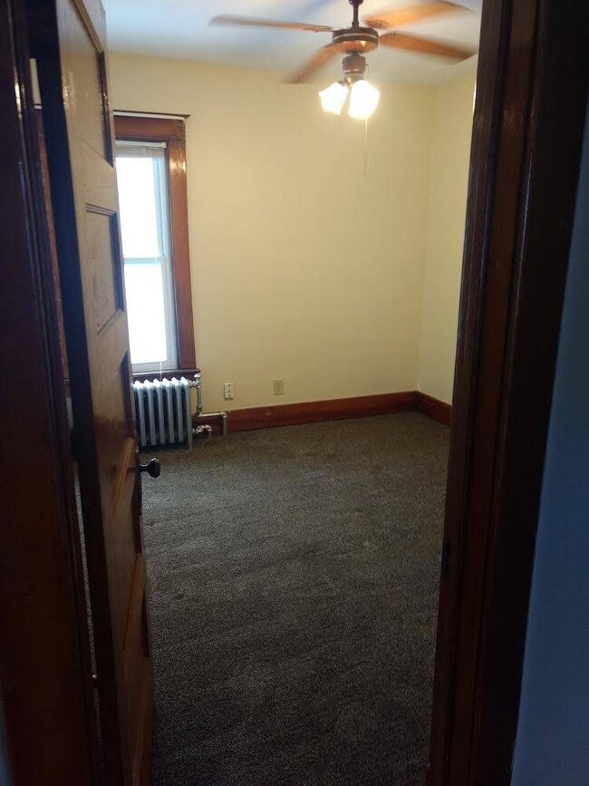 Building Photo - 15 Romeyn Ave