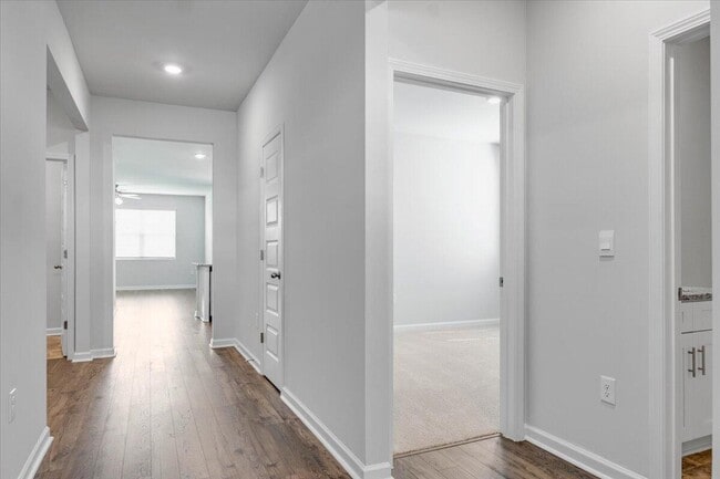 Building Photo - 1296 Admiral Ave