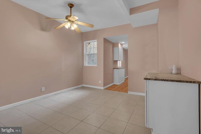 Building Photo - 1007 E Preston St