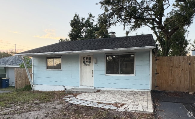 Building Photo - 1408 San Juan Ct