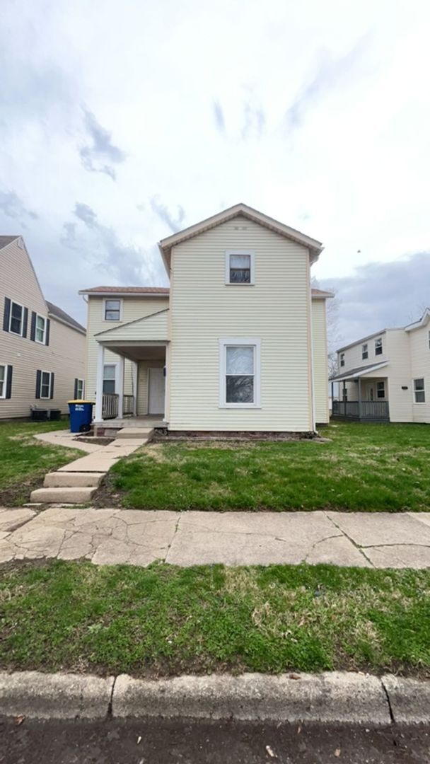 Building Photo - 111 S Dicks St