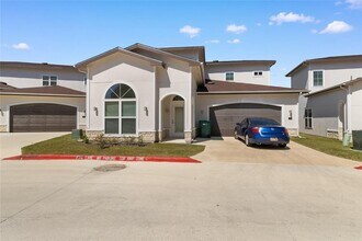 Building Photo - 18531 Kyle Seale Pkwy