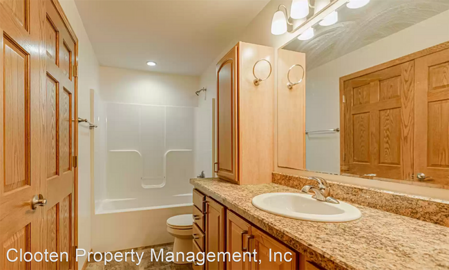 Foto del edificio - 3 br, 2 bath House - 1029 N 33rd St.