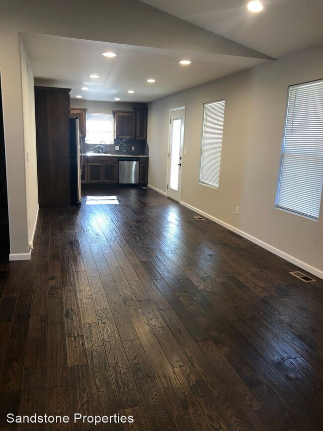 Foto del edificio - 3 br, 3 bath House - 2104 Hastings Rd