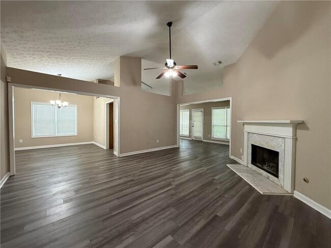 Foto del edificio - 3490 Ennfield Ln