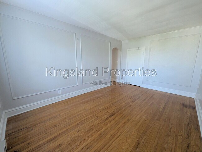 Building Photo - 3864 S Spring Ave