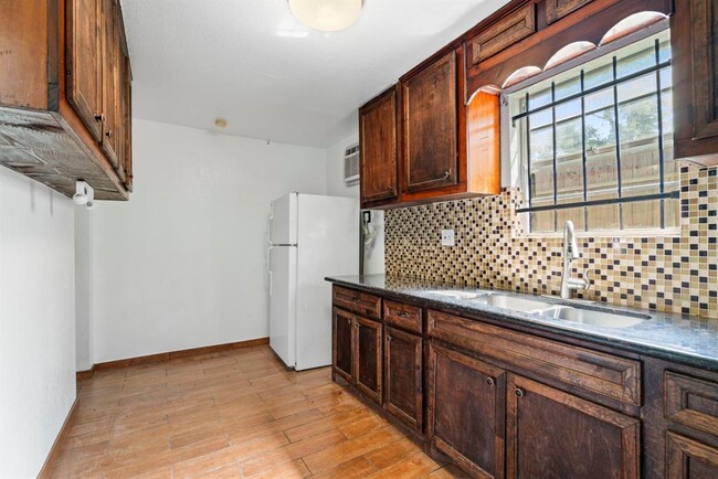 Building Photo - 7430 Mount St