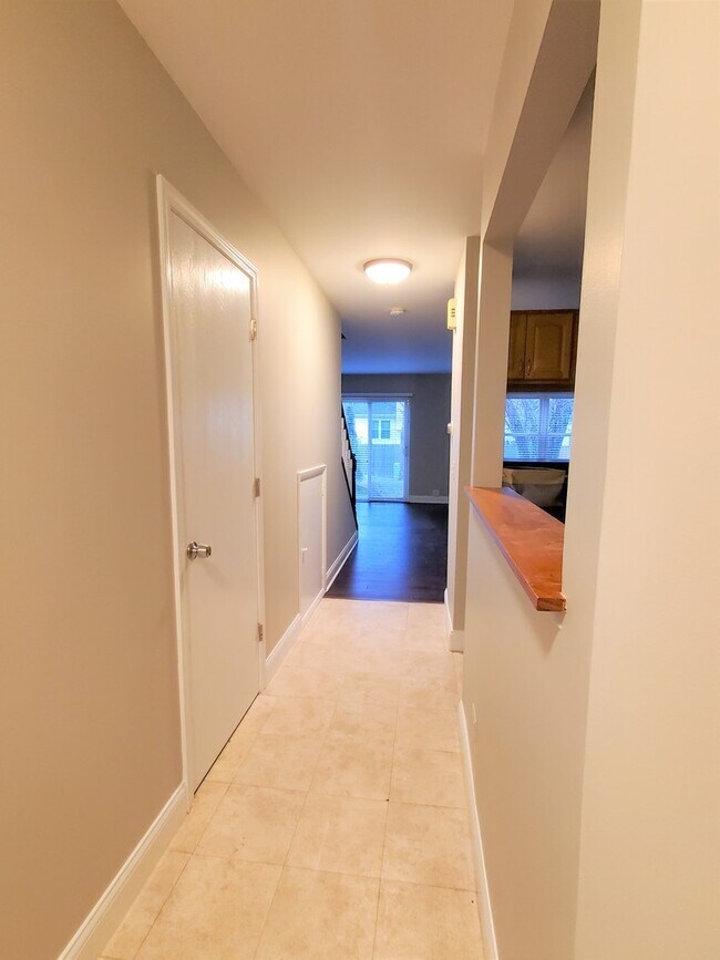 Foto del edificio - 986 Ridgefield Ln